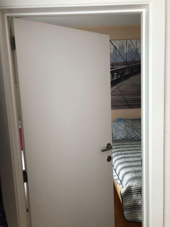 One-Bedroom Apartment Near Atomium Brüsszel Kültér fotó